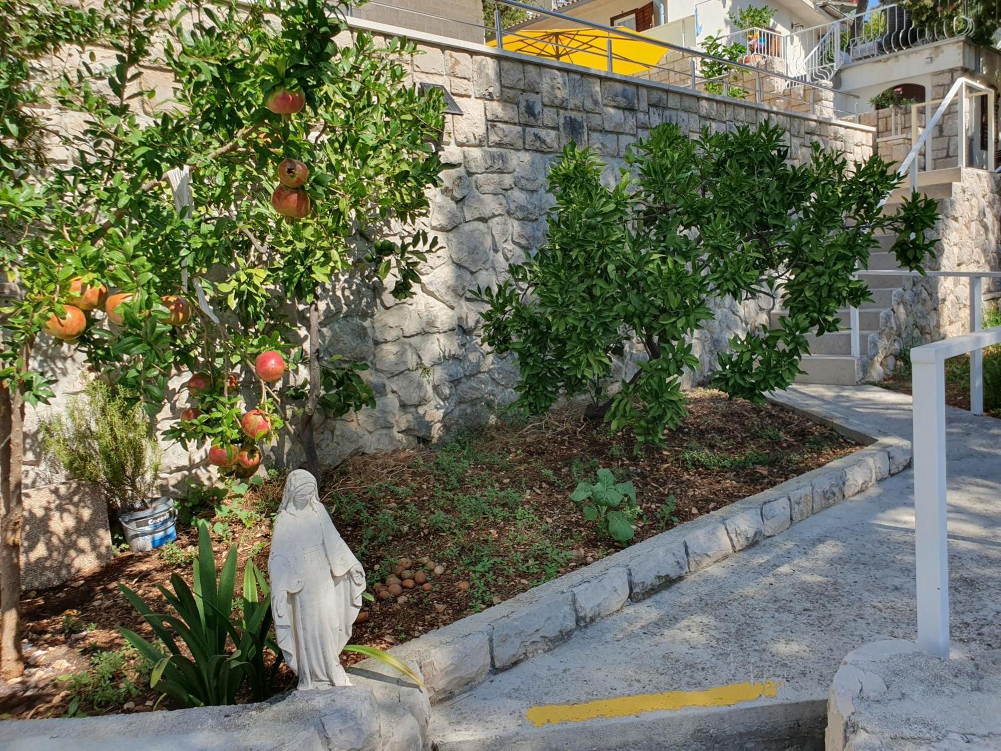 Apartment Paladin Primosten Bagian luar foto